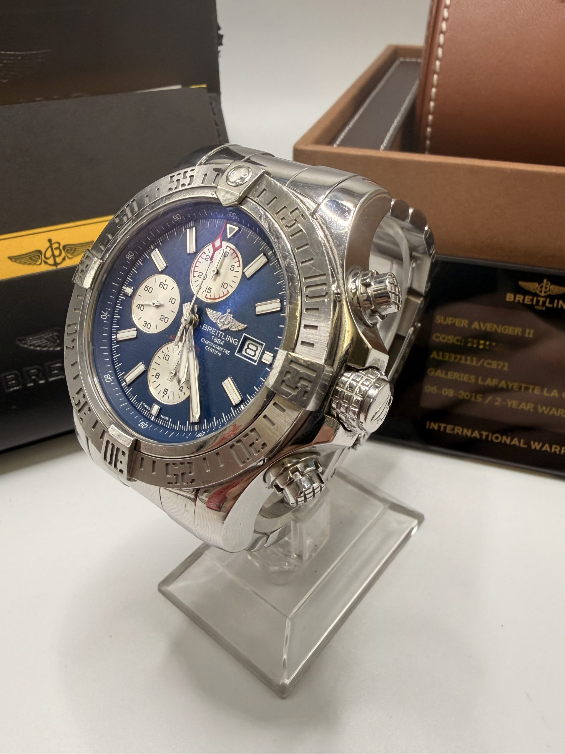 Breitling Super Avenger II ref A1337111/C871-168A full set année 2015