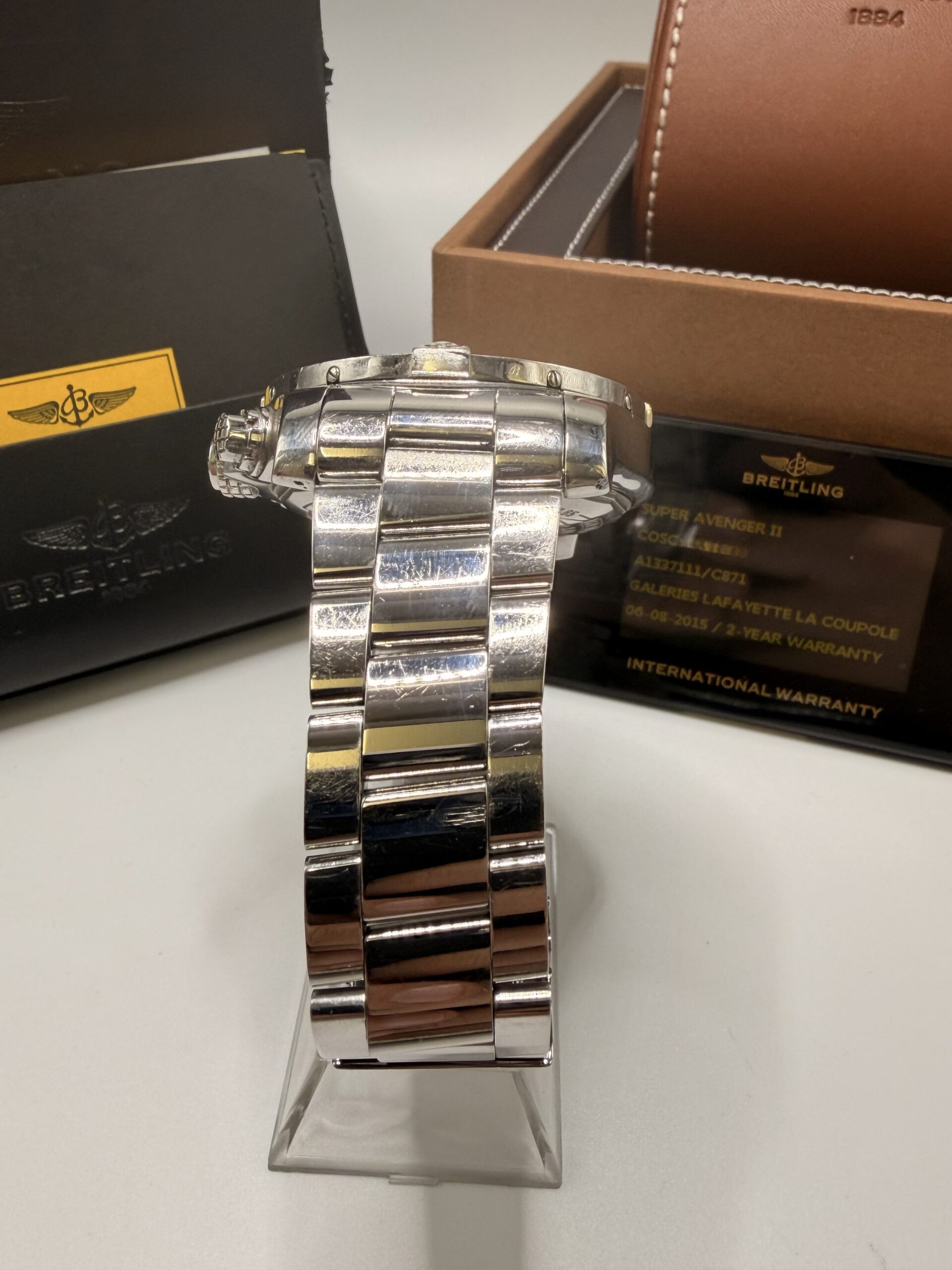 Breitling Super Avenger II ref A1337111/C871-168A full set année 2015