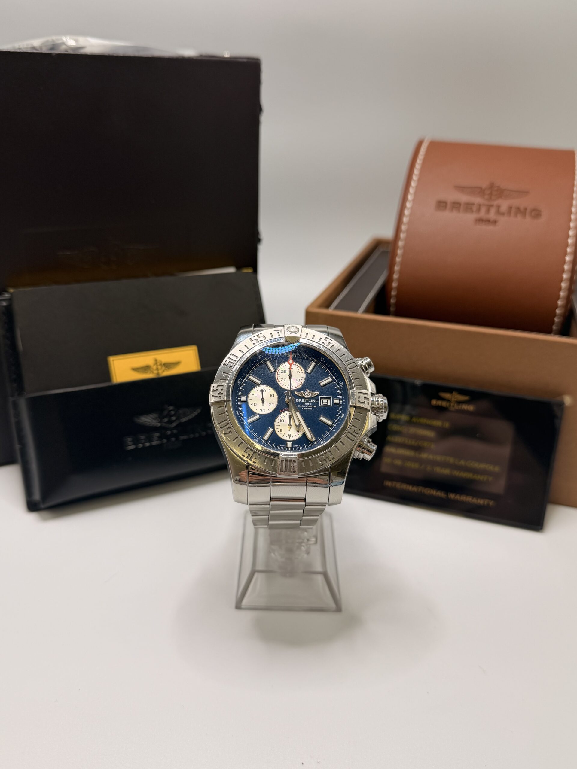 Breitling Super Avenger II ref A1337111/C871-168A full set année 2015