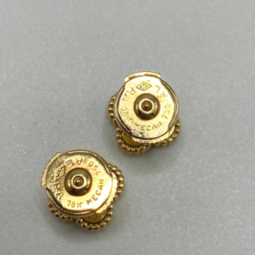 PUCES VAN CLEEF & ARPELS SWEET ALHAMBRA OR 18K ET NACRE — photo 7
