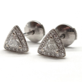 BOUCLES D'OREILLES 18K DIAMANTS ENV 0,30 CT — photo 4