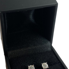 BOUCLES D'OREILLES PUCES OR 14K DONT DIAMANTS 0,10 CT (x2) — photo 4