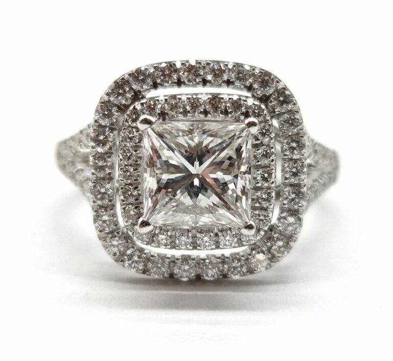 BAGUE OR 18K DIAMANTS DONT 1,50 CTS (T.53)
