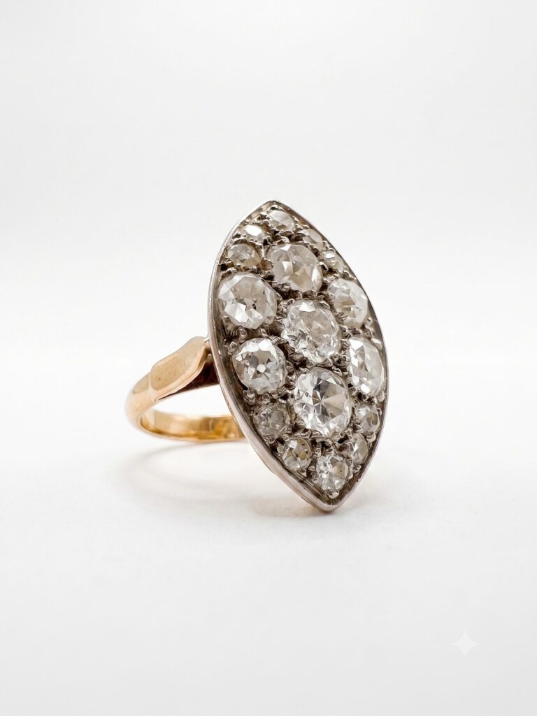 BAGUE MARQUISE OR 18K PLATINE DIAMANTS ENV 3 CTS (T.54)