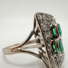 BAGUE OR 18K EMERAUDES ET DIAMANTS (T.49) — photo 3