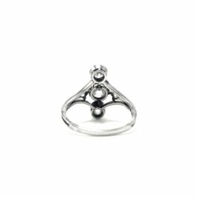 BAGUE ART DECO PLATINE ET TRIO DE DIAMANTS (T.55) — photo 3