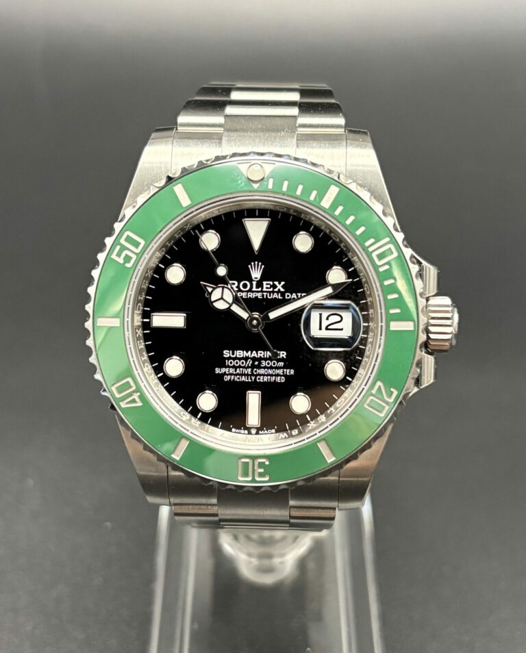 Rolex Submariner 126610LV Starbuck année 2023 Partiellement Sticker